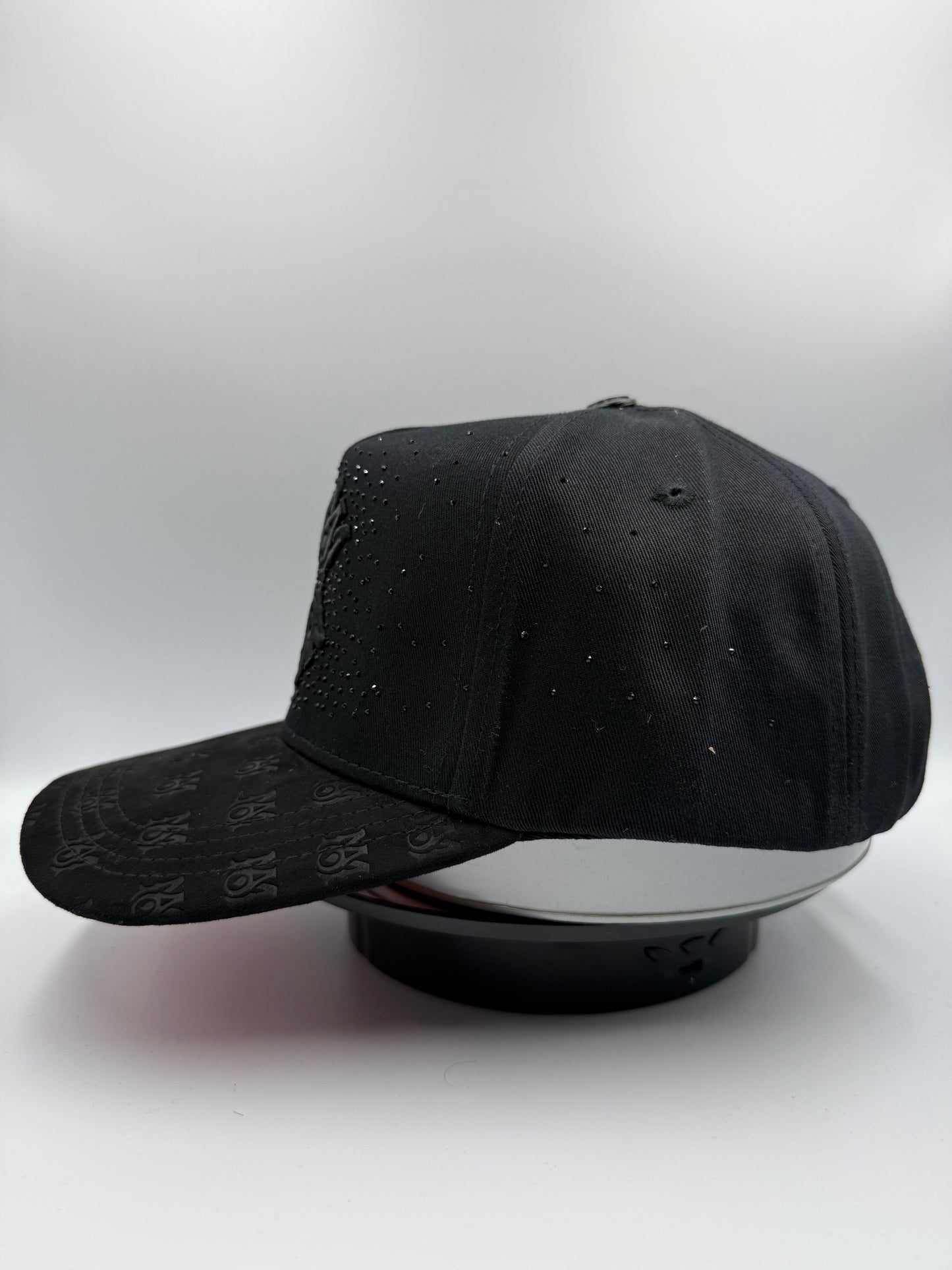 Big Boss Amiri black 4 letras