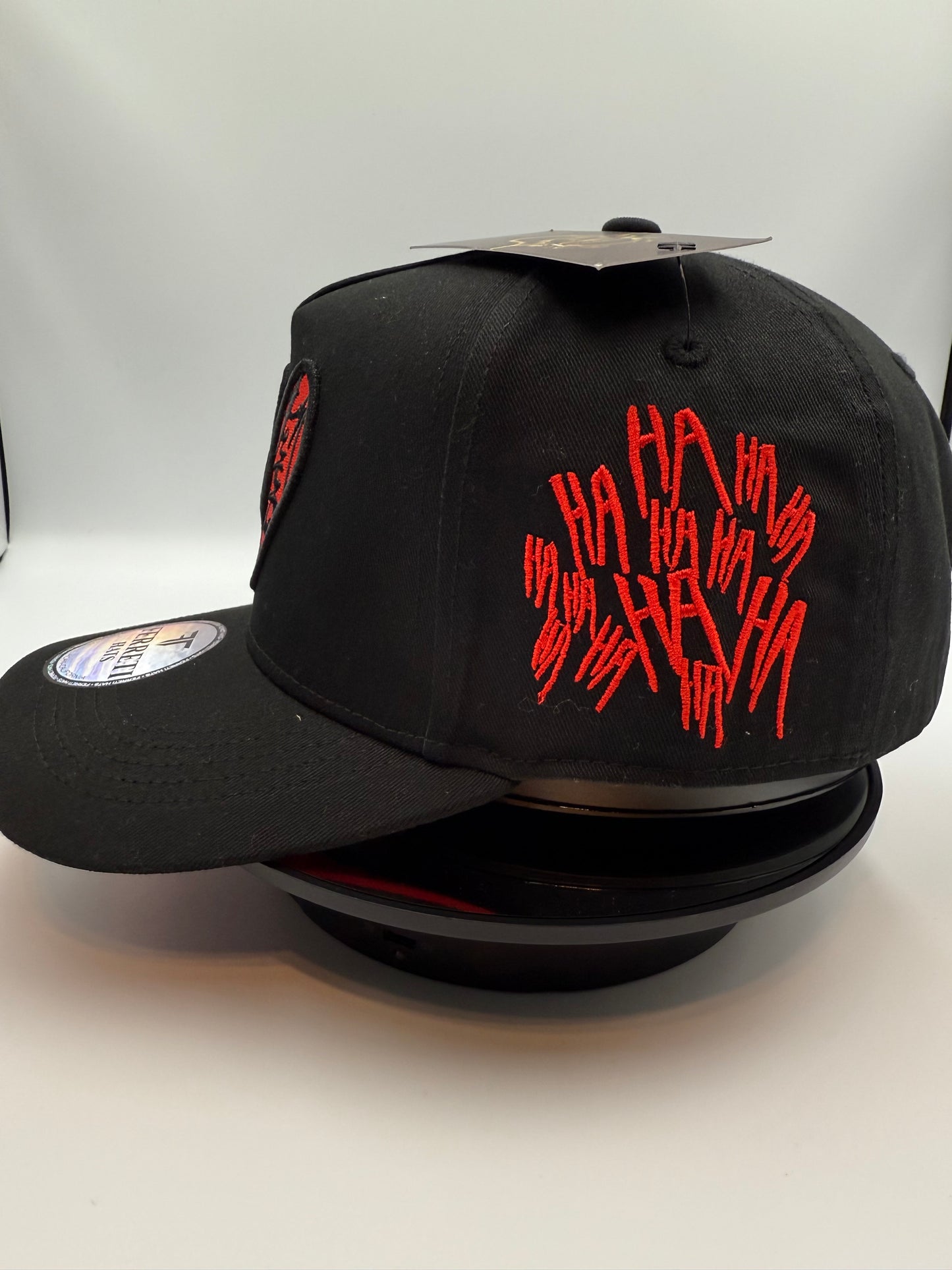 Ferreti suelita roja