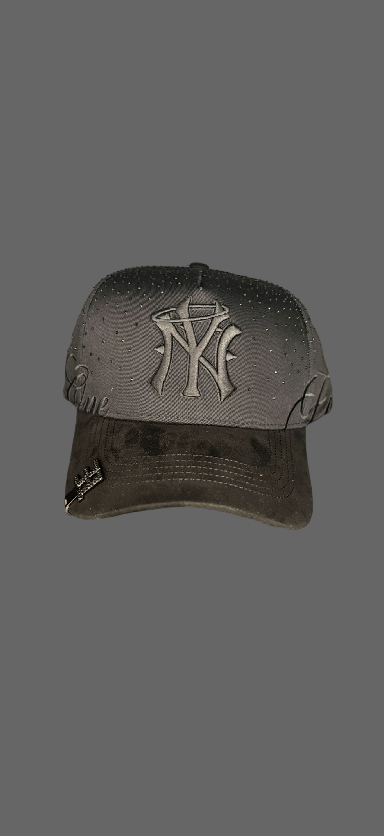 Thirty one crystal blackout for ever black